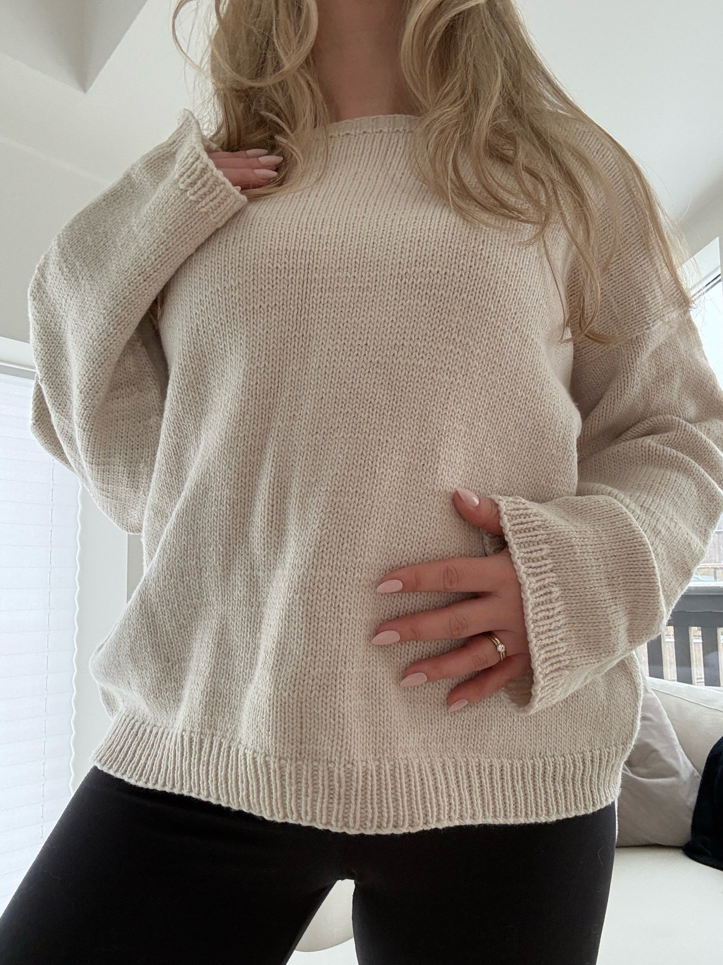 Basic 2# – Lett oversized genser med tidløst design