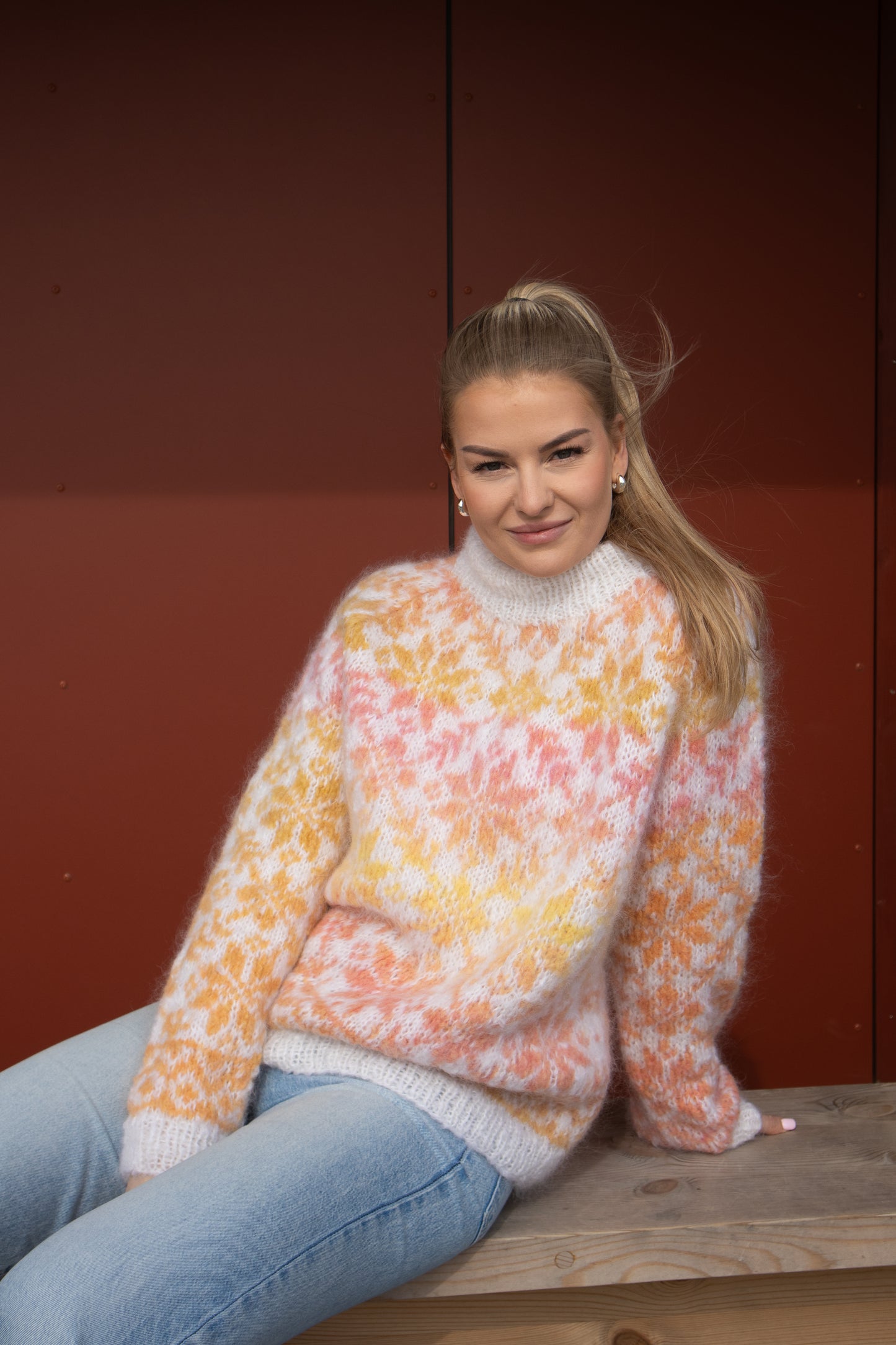 Carly genser til voksen - strikkepakke med garn og gratis oppskrift