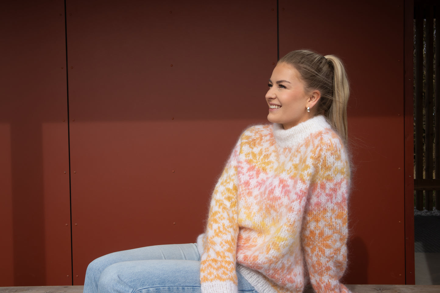Carly genser til voksen - strikkepakke med garn og gratis oppskrift