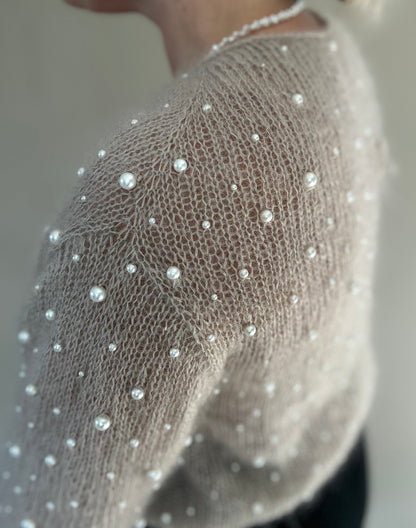 Oyster Blouse – Perlepyntet festbluse med elegant snitt