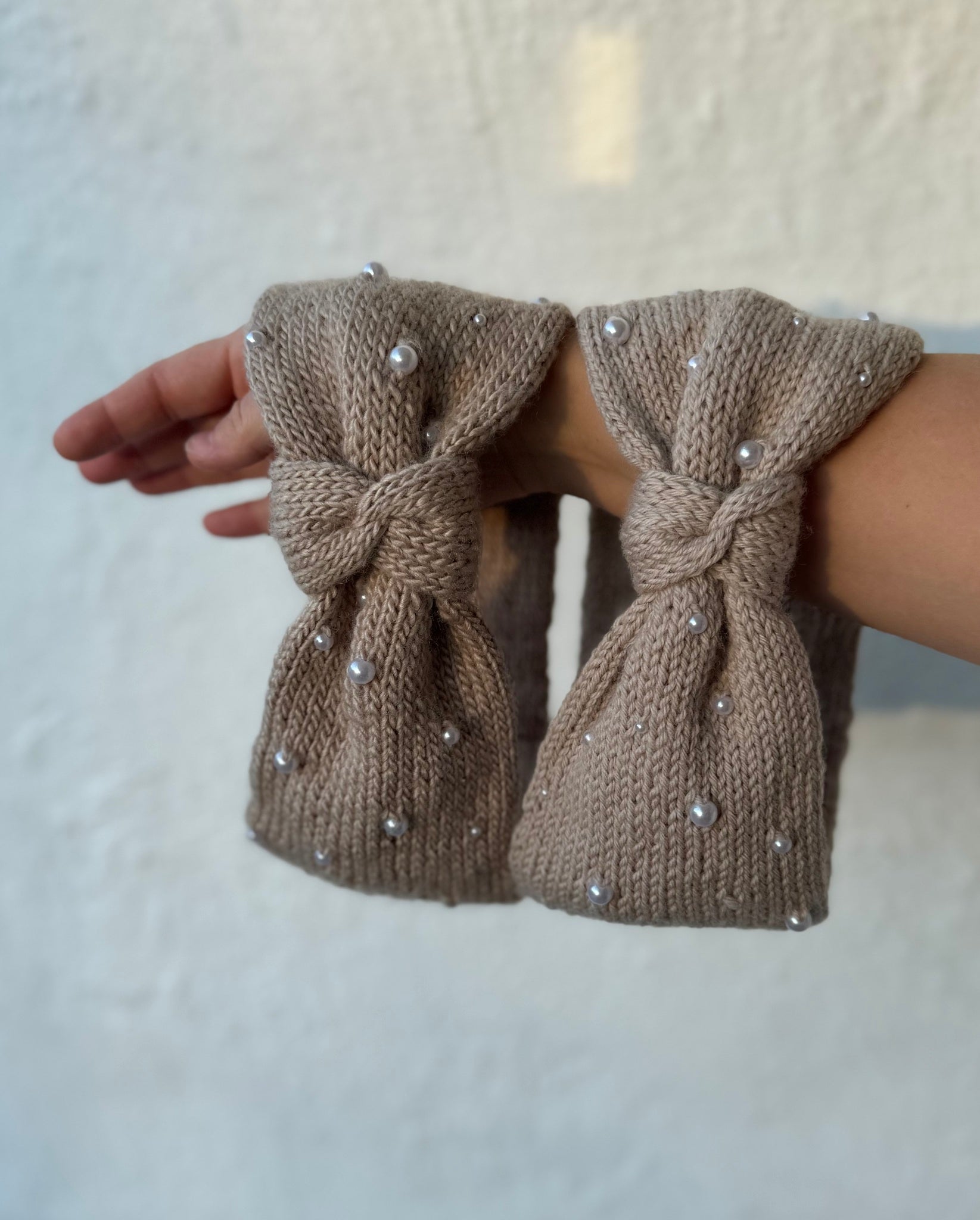 Oyster Twist – Pannebånd med perler