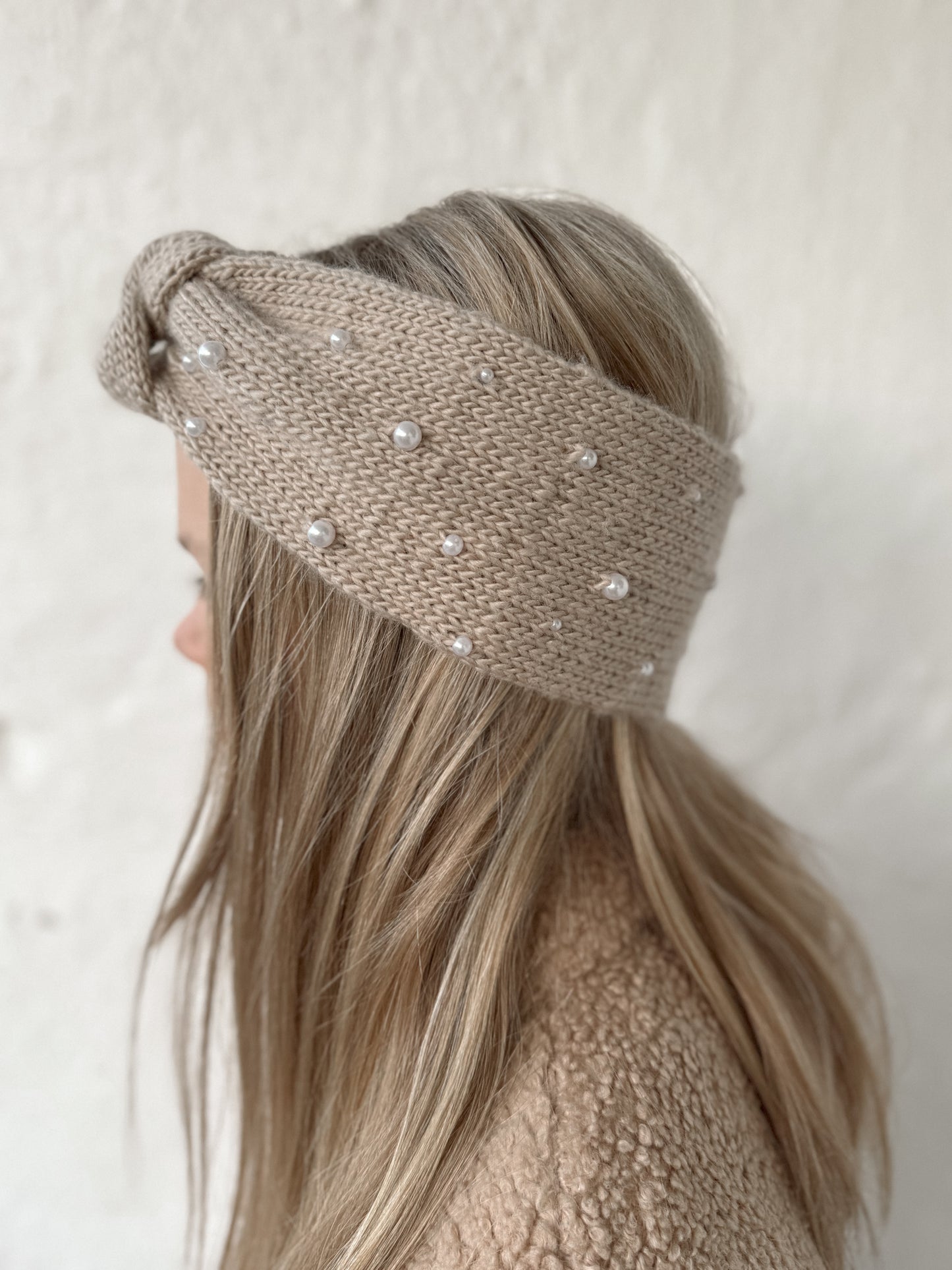 Oyster Twist – Pannebånd med perler