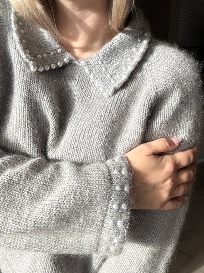 Oyster collar sweater – elegant basicgenser med perledetaljer