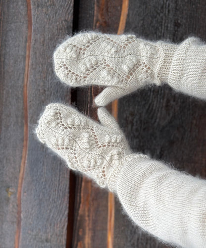 Bluebell mittens – lune votter med nydelig popcornmønster