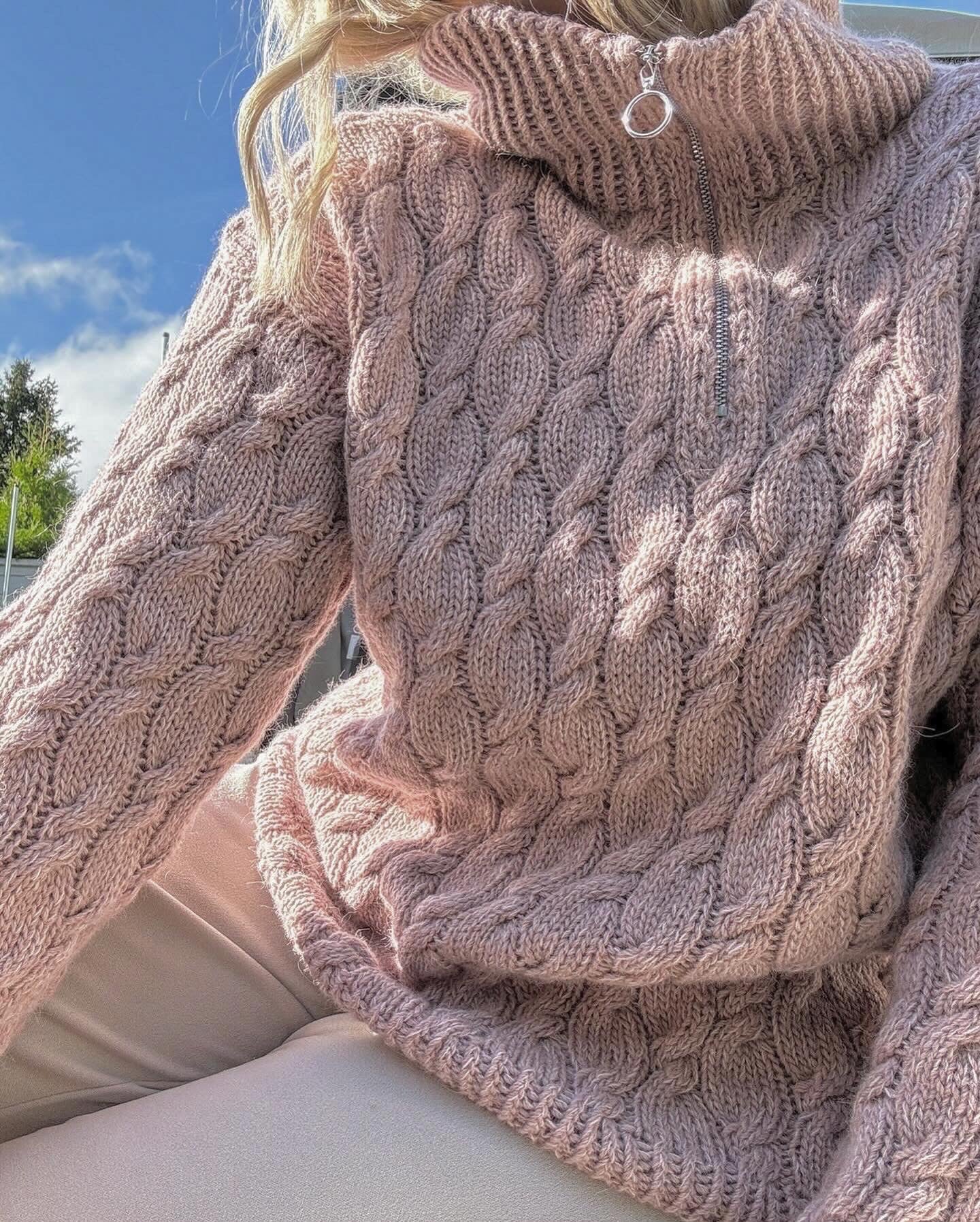 Drops zipsweater – chunky genser med glidelås og flettemønster