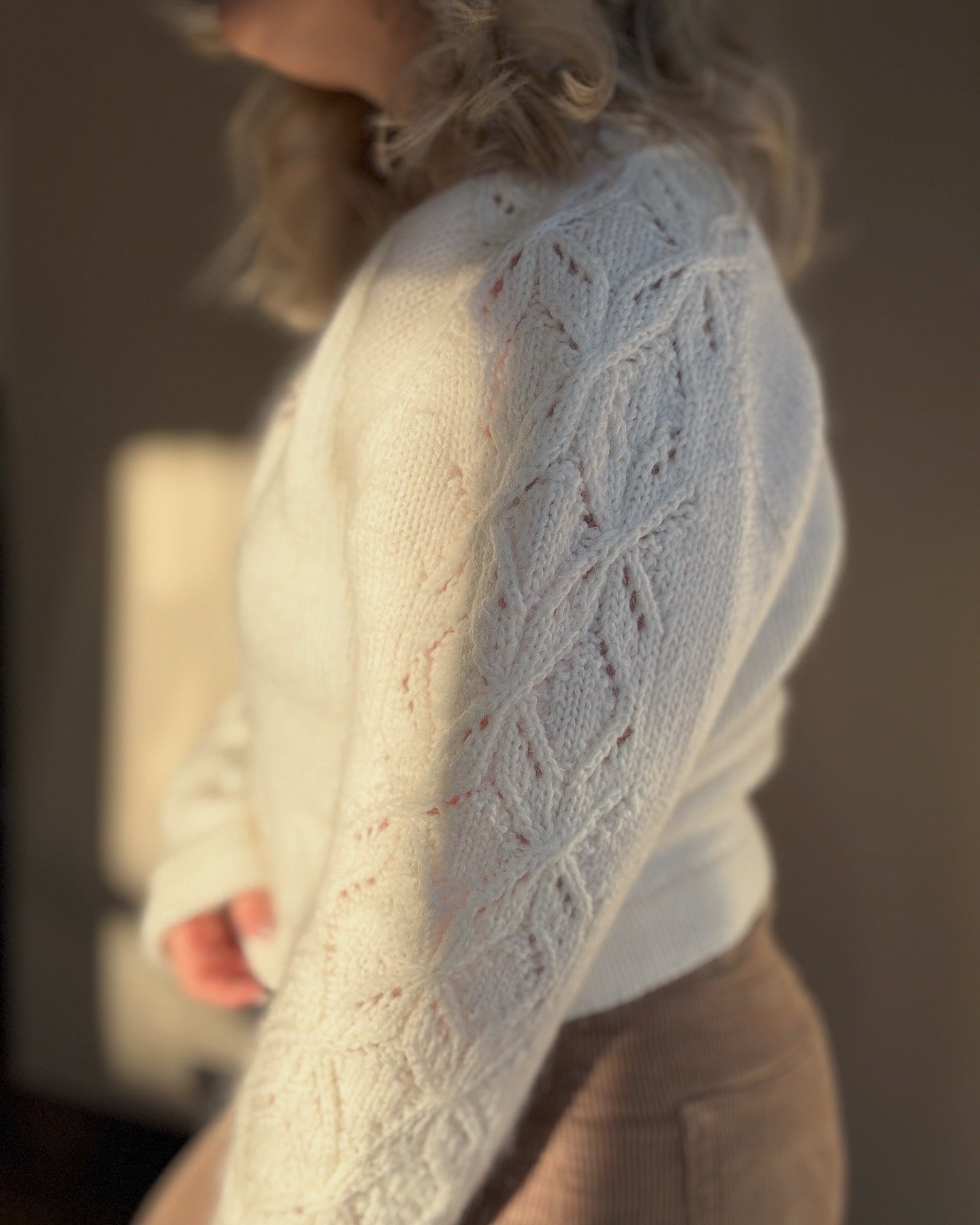 Iris bloom cardigan – dekorativ jakke med struktur