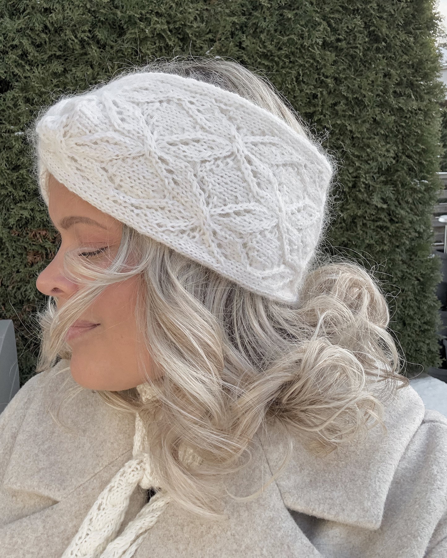 Iris twist – dobbelt pannebånd med struktur og knute