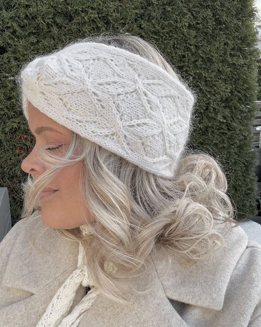 Iris twist – dobbelt pannebånd med struktur og knute
