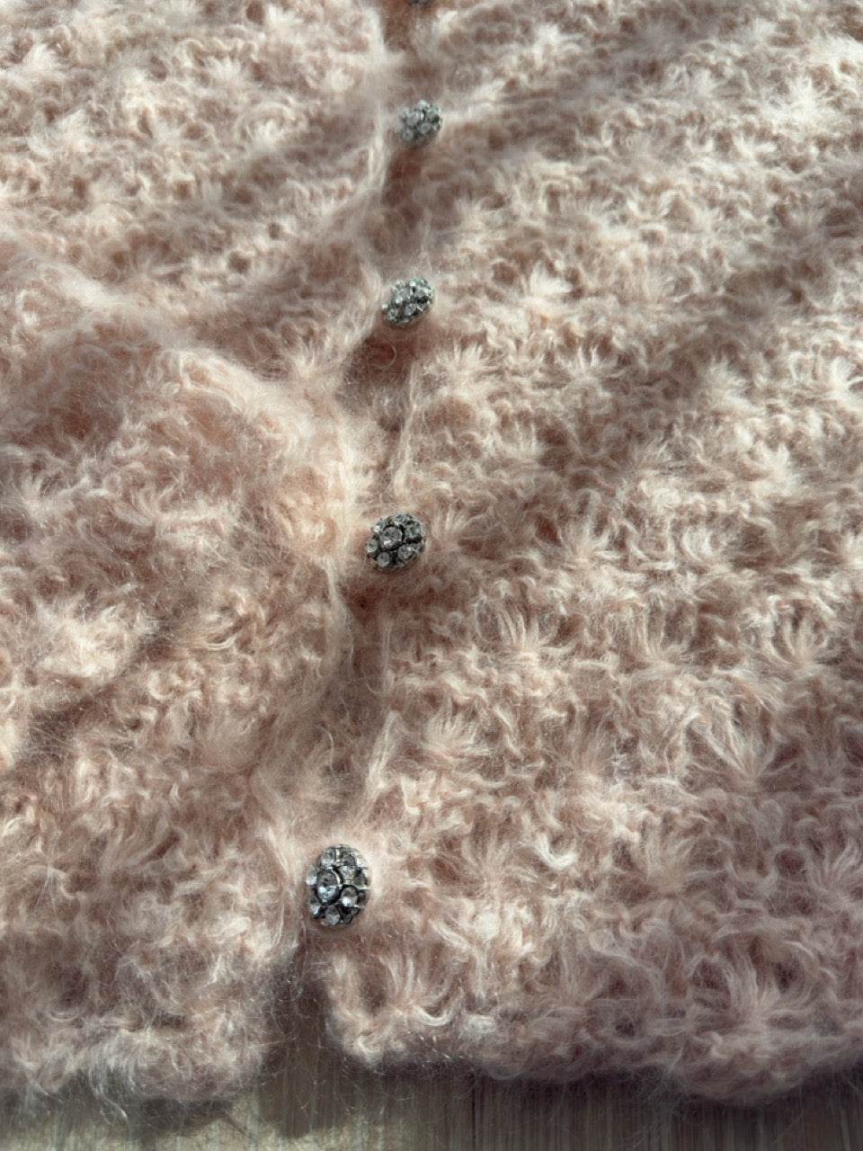 Flowers Romance Cardigan – Romantisk cardigan i blomsterstrikk
