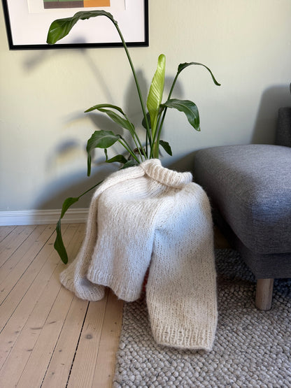 Cozy sweater - Enkel og oversized raglangenser med høy hals