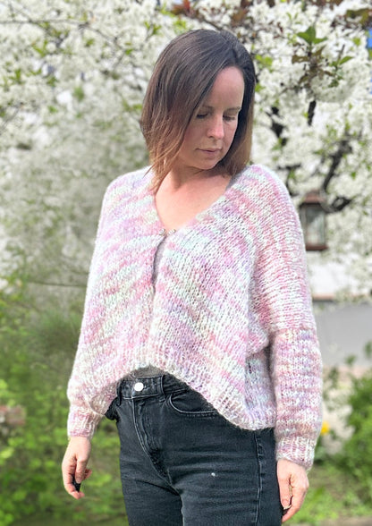 Sukkerspinnjakken – Elegant cardigan med skyfølelse