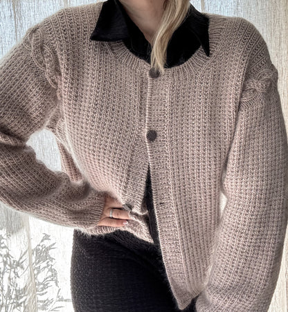 Elowen cardigan – Elegant oversized cardigan med flettekant
