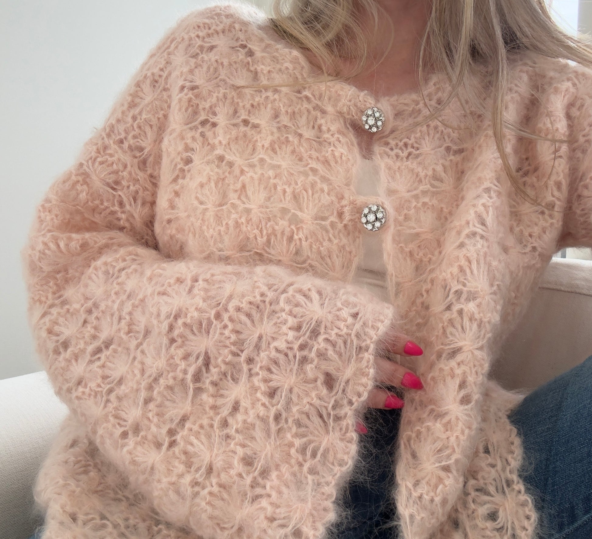 Flowers Romance Cardigan – Romantisk cardigan i blomsterstrikk