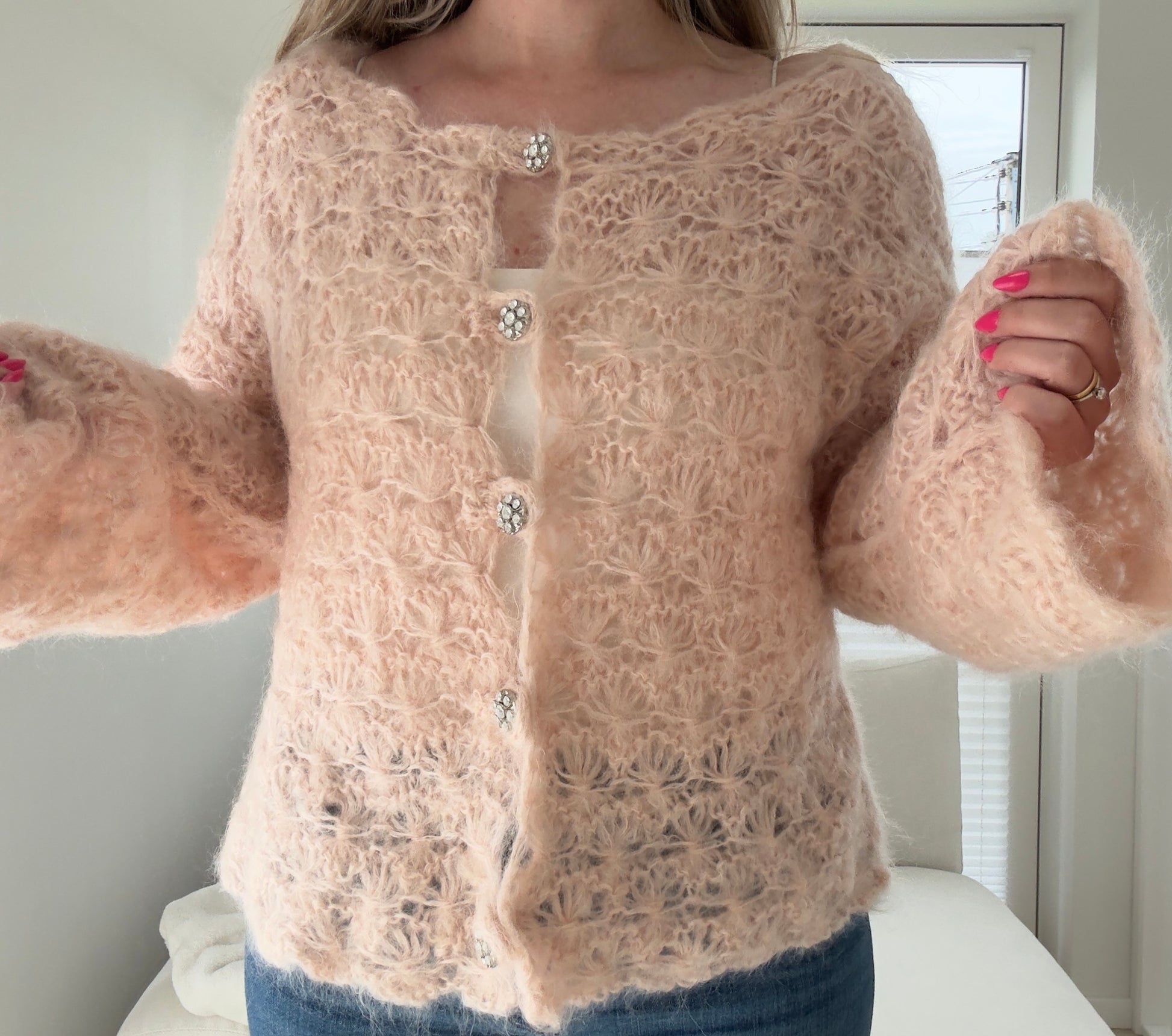 Flowers Romance Cardigan – Romantisk cardigan i blomsterstrikk