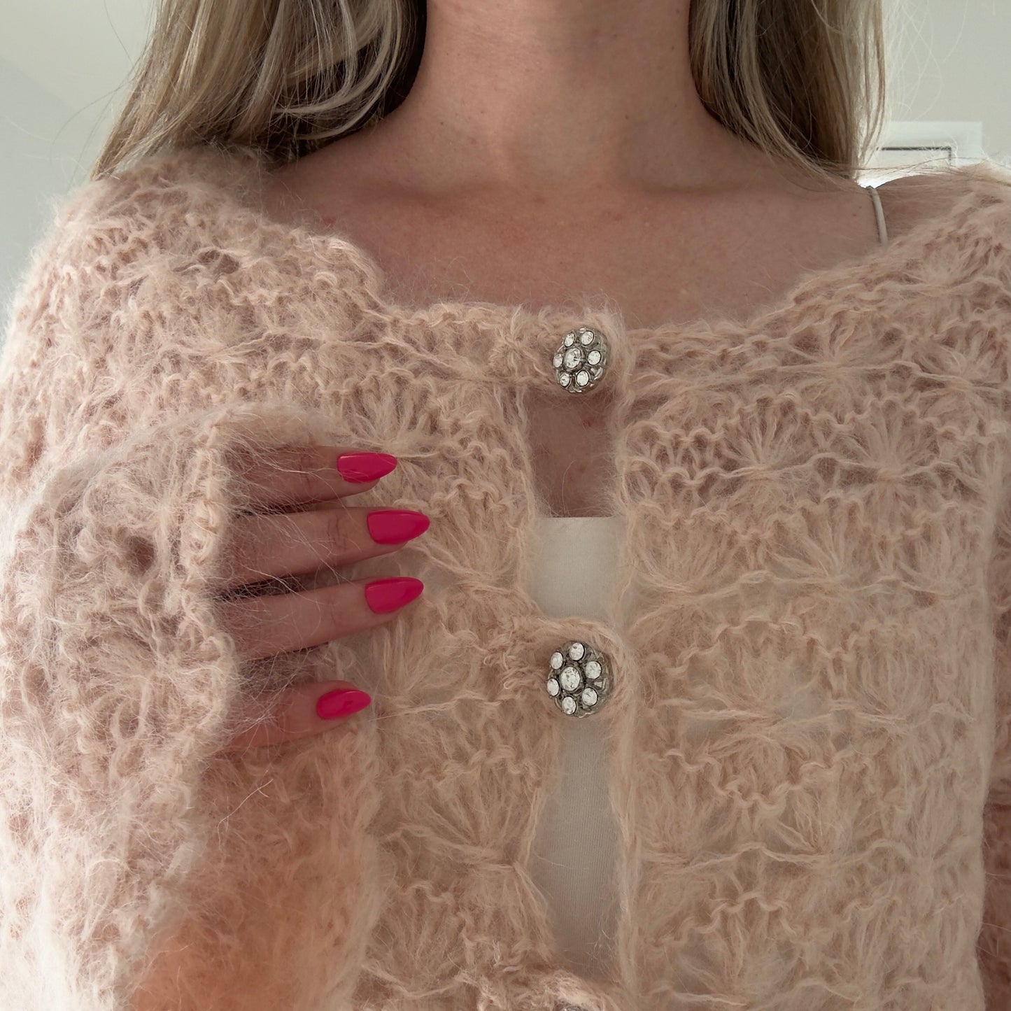 Flowers Romance Cardigan – Romantisk cardigan i blomsterstrikk