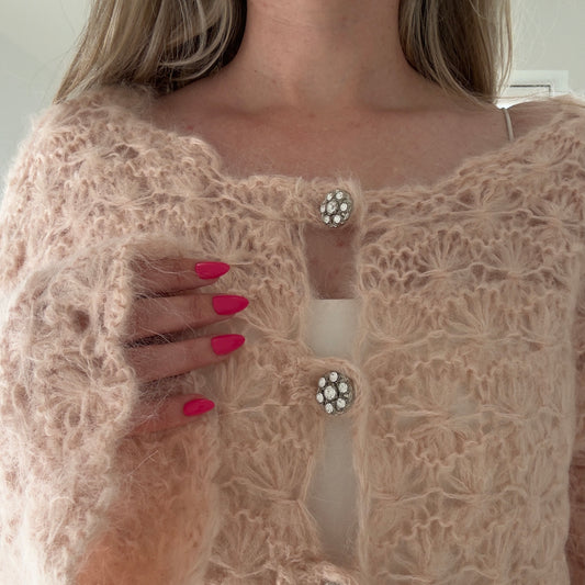 Flowers Romance Cardigan – Romantisk cardigan i blomsterstrikk