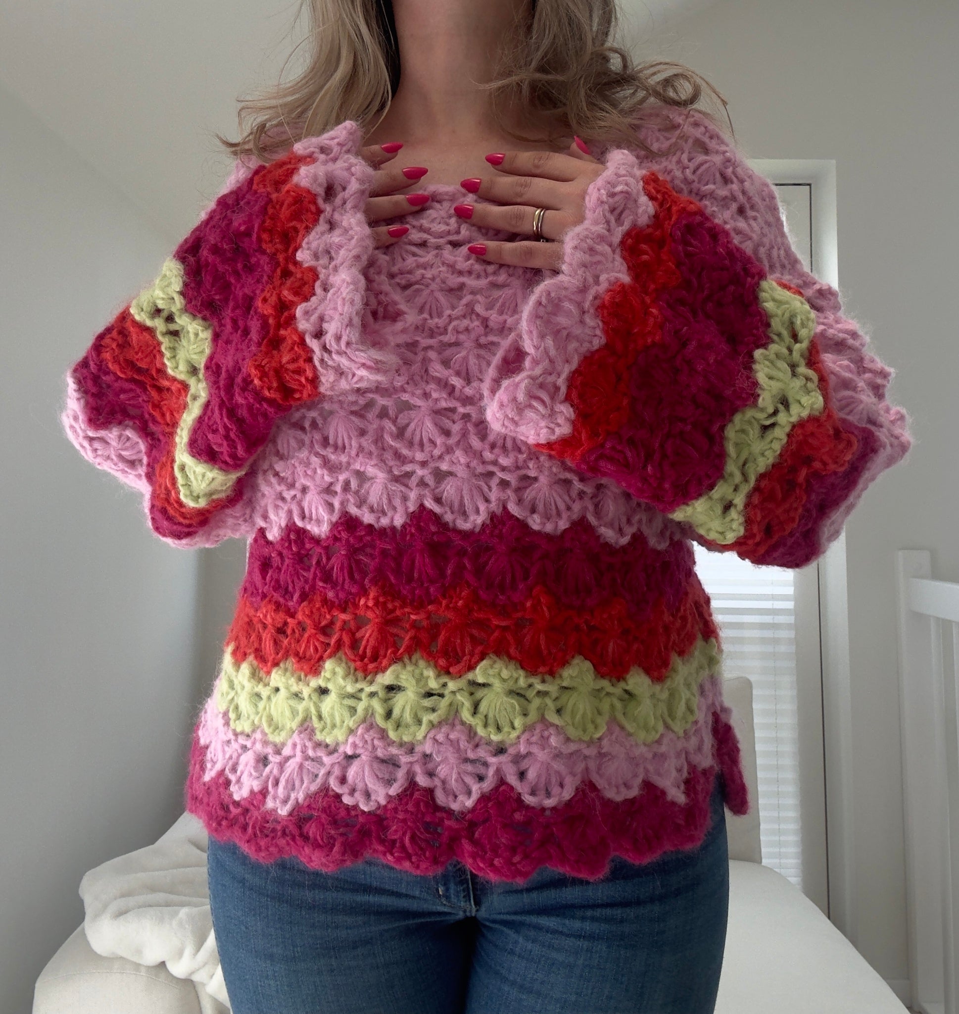 Flower field- Chunky genser med blomsterstrikk