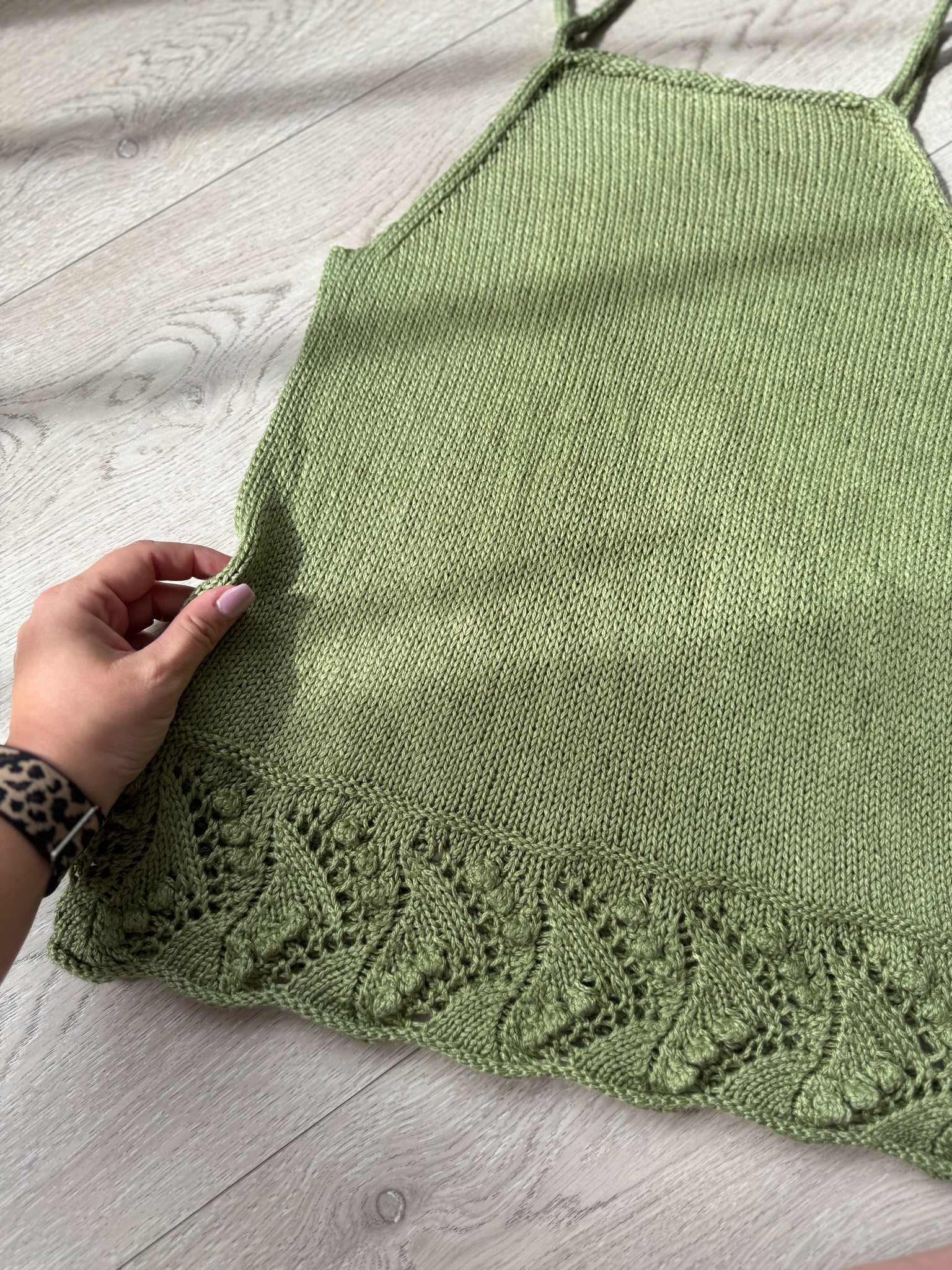 Bluebell Top - sommertopp med elegant struktur og flatterende passform