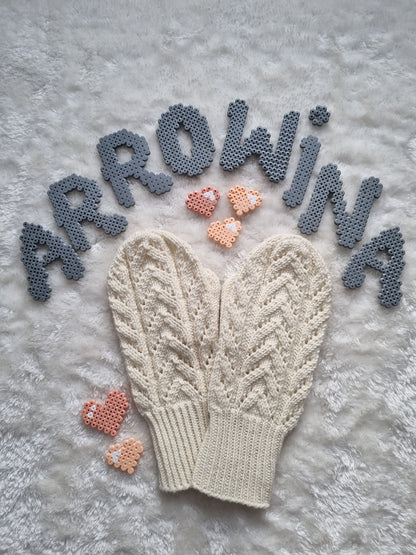 Arrowina Mittens