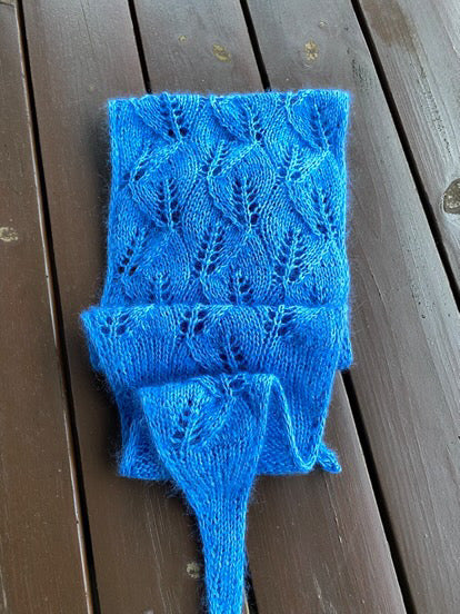 Crossing Leaves Scarf