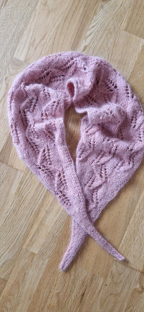 Crossing Leaves Scarf