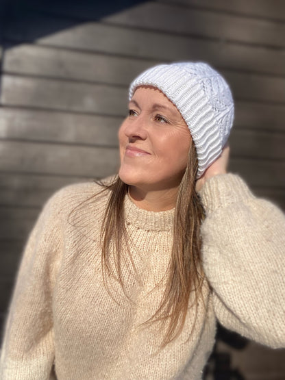 Arrowina beanie – Luen med lekkert pilmønster