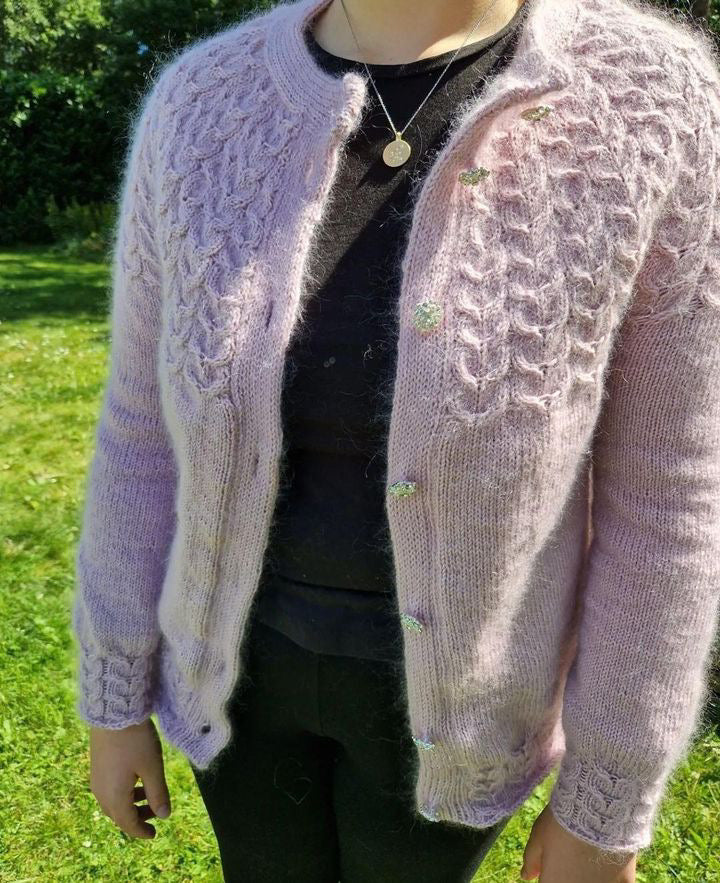 Heartshaped cardigan – En flettefavoritt