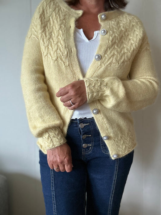 Heartshaped cardigan – En flettefavoritt
