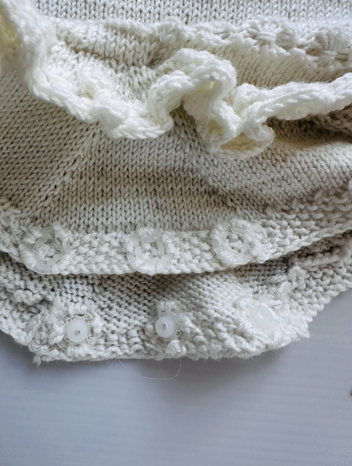 Viktoria's Flowers Romper – Babyromper med blomsterkant