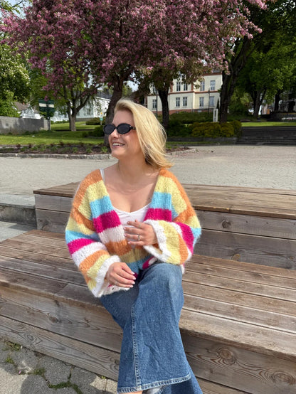 Idajakke – Fargerik og lun cardigan