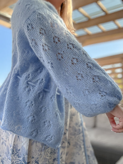 Blomren Jacket – Elegant hullmønsterjakke