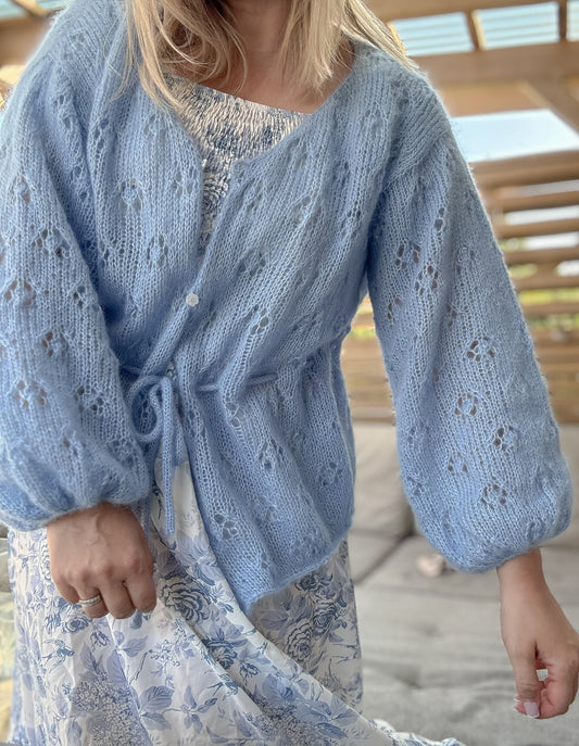 Blomren Jacket – Elegant hullmønsterjakke
