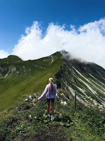 Rønning - vakker strikk med flettemønster