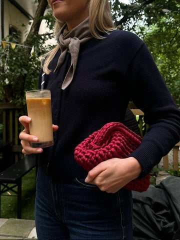 Clutch – heklet veske med ramme og masse stil