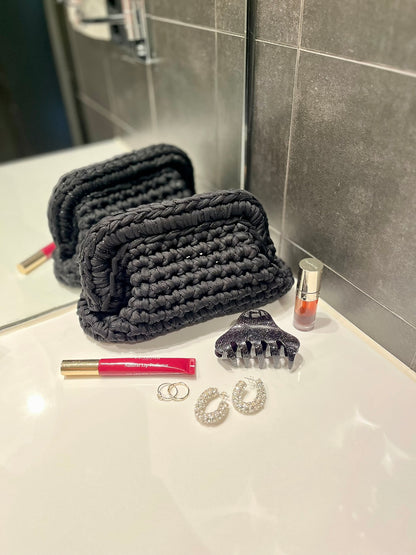 Clutch – heklet veske med ramme og masse stil