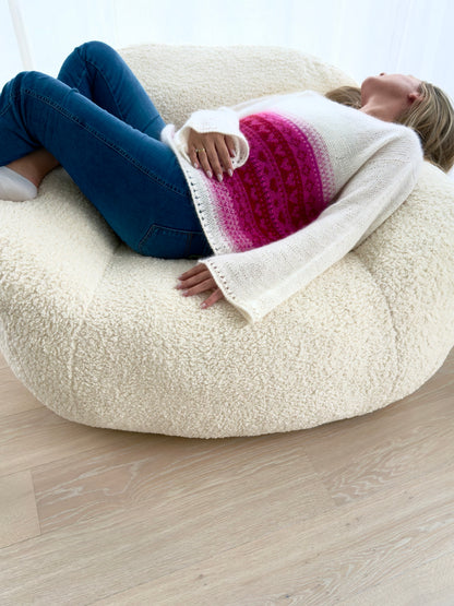 Hjertevarm – Oversized genser med feminine detaljer
