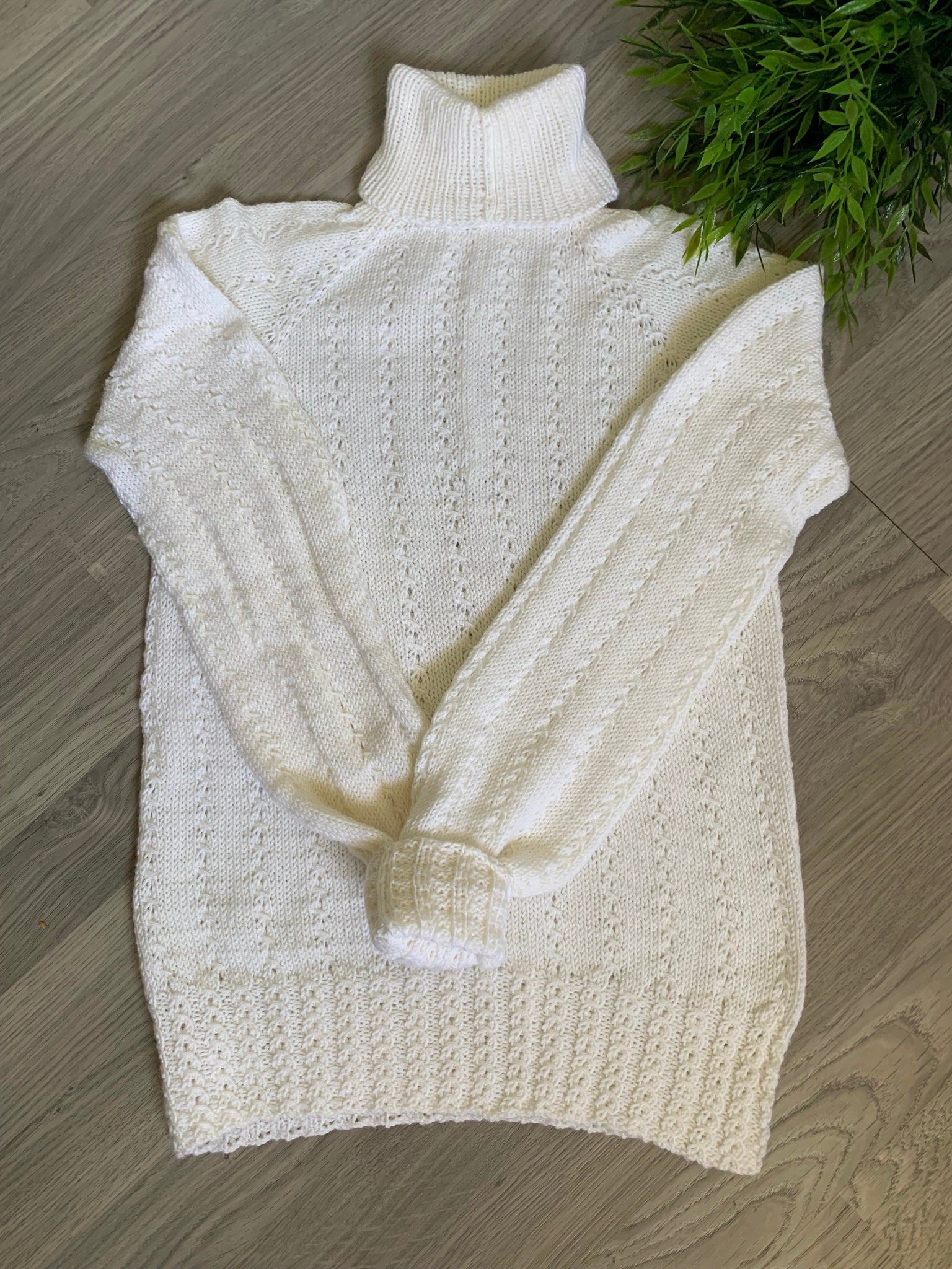 Four Seasons Sweater – Lun og strukturert helårsfavoritt i merinoull