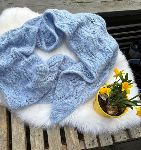 Chunky Crossing Leaves Scarf – Bladmønstret skjerf i alpakka-blanding