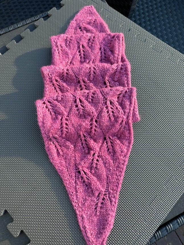 Chunky Crossing Leaves Scarf – Bladmønstret skjerf i alpakka-blanding