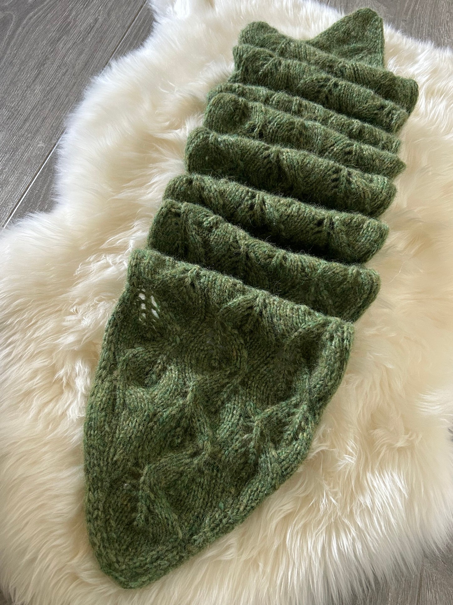 Chunky Crossing Leaves Scarf – Bladmønstret skjerf i alpakka-blanding