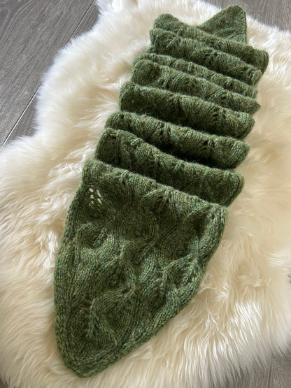 Chunky Crossing Leaves Scarf – Bladmønstret skjerf i alpakka-blanding