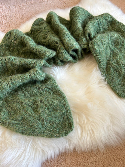 Chunky Crossing Leaves Scarf – Bladmønstret skjerf i alpakka-blanding