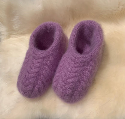 Airy Slippers – Luftige, tovede tøfler med flettepanel