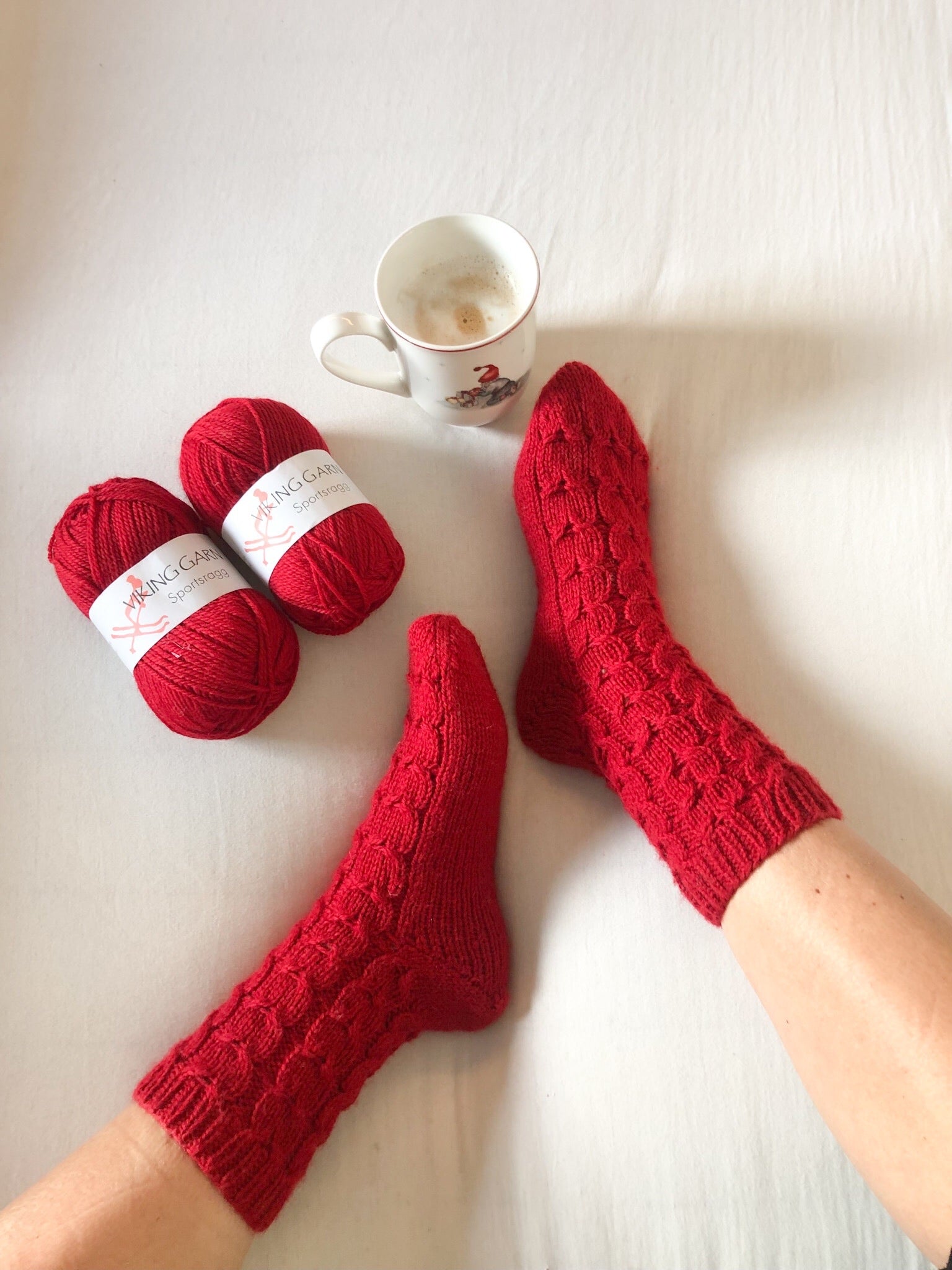 Heartshaped Socks – Flettestrømper med hjerteinspirert struktur