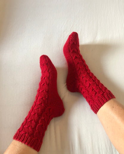 Heartshaped Socks – Flettestrømper med hjerteinspirert struktur