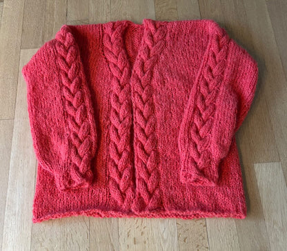 Snuggles Cable Cardigan – Chunky cardigan med flettedetaljer