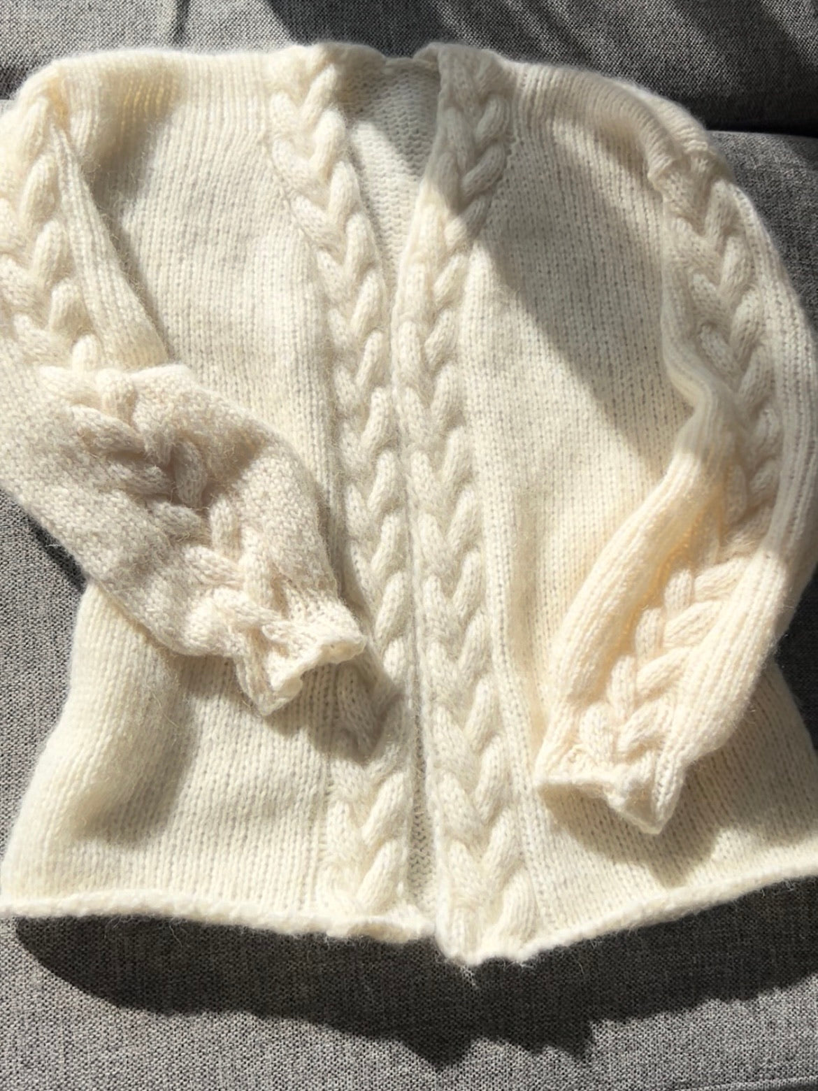 Snuggles Cable Cardigan – Chunky cardigan med flettedetaljer