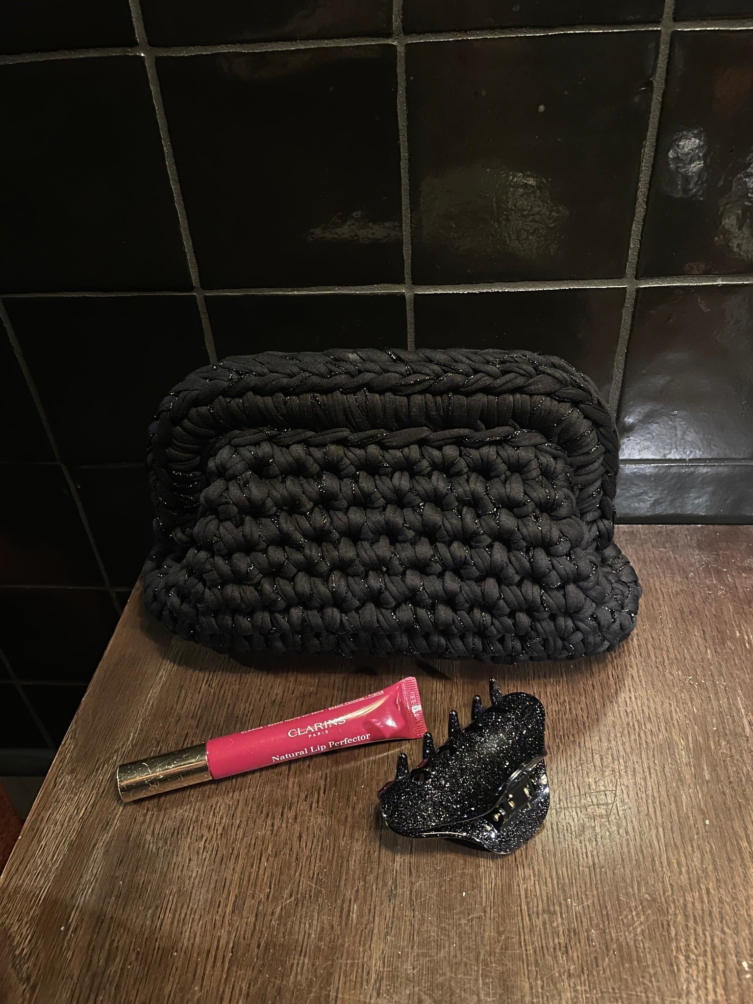 Clutch – heklet veske med ramme og masse stil