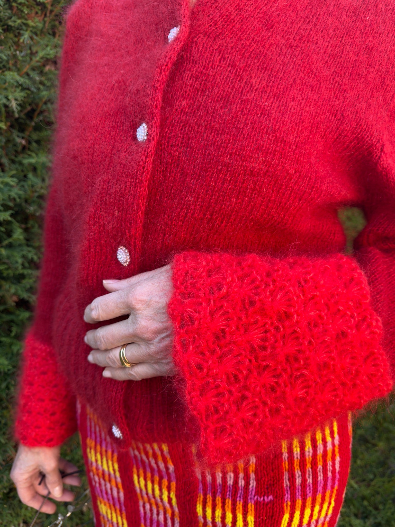 Christmas Flowers - Bente Cardigan