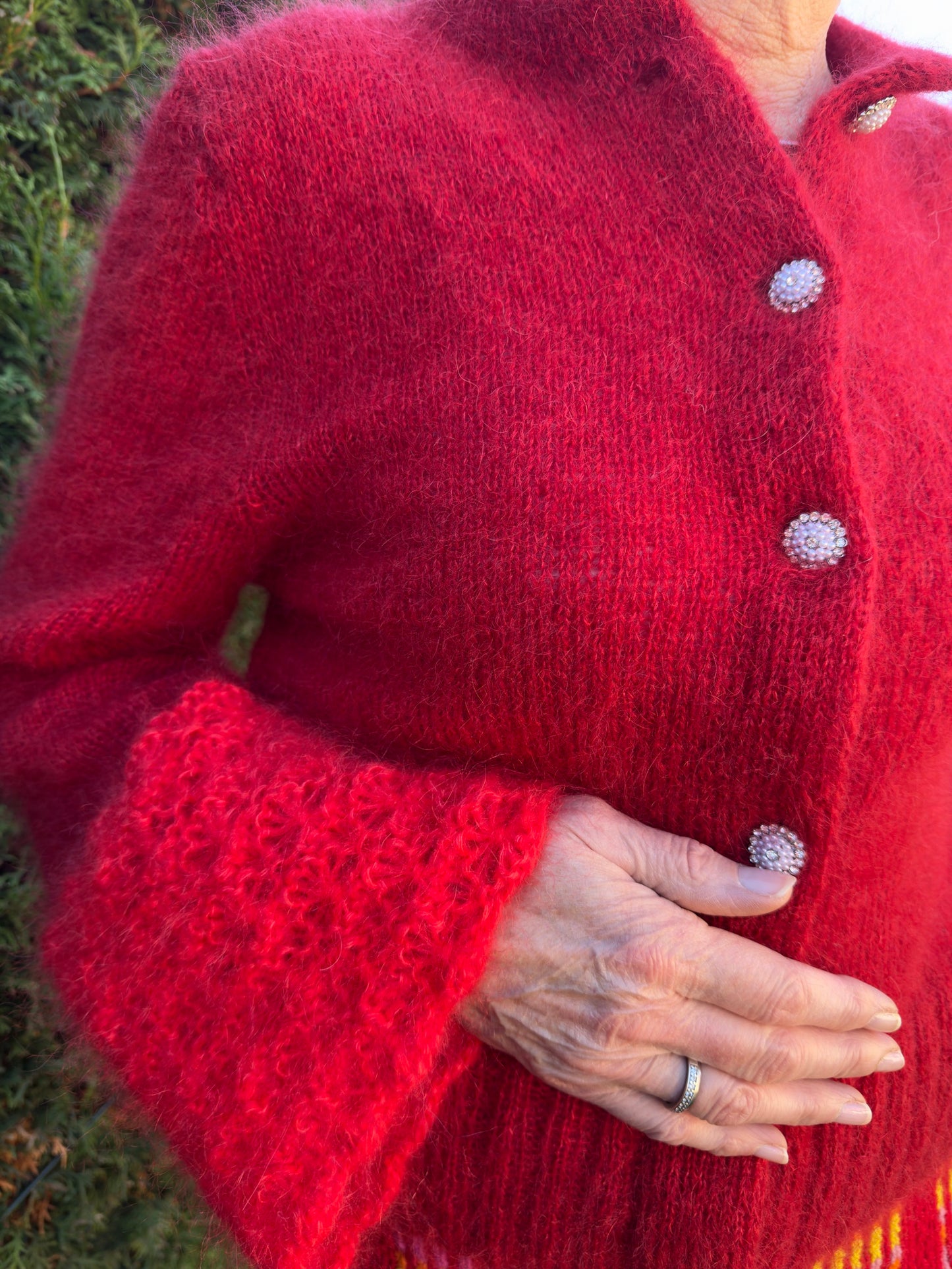 Christmas Flowers - Bente Cardigan